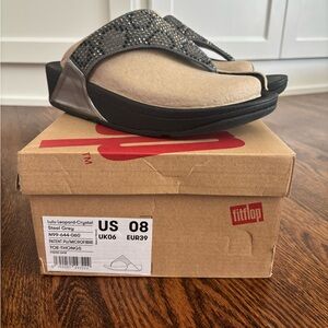 FitFlop Leopard-Crystal Toe Thongs size 8